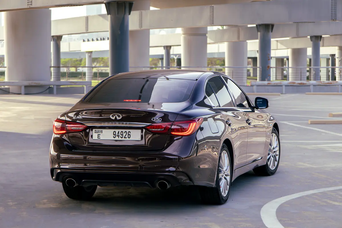 Infiniti Q50 2018 — photo 1 of 11