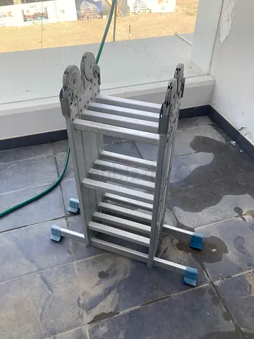 Multi-position folding aluminum ladder - 3.8m (collapsible)