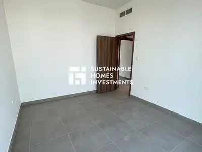End Unit l Huge Layout l Rented