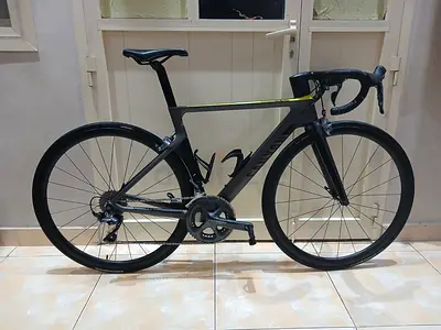 FullCarbon Canyon Aero RoadBike Shimano Ultegra CarbonWheelSet CarbonIntagratedHandlebar Lightweight
