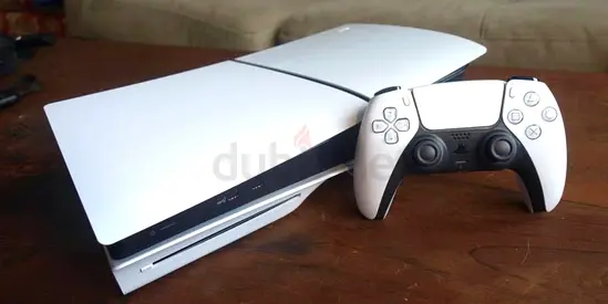 Ps5 slim disc edition comes with 1 controller and game