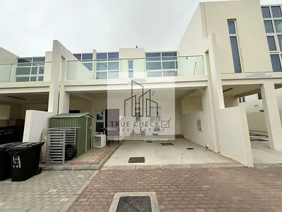 4 Bedrooms| Unfurnished| Well Maintained| Vacant