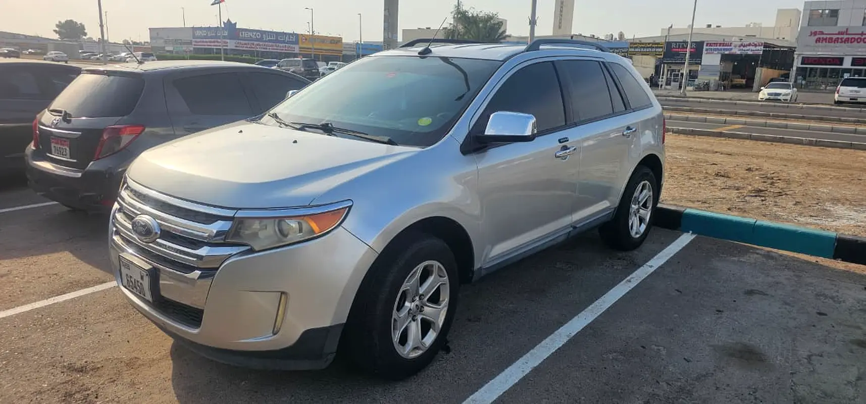 Ford Edge 2011 — photo 1 of 5