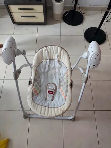 Baby swing with motor