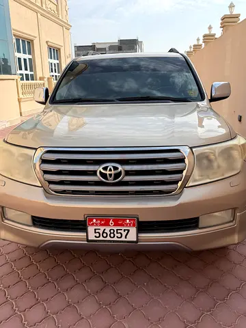 لاندكروزر VXR V8 — المالك الأول وارد الفطيم —