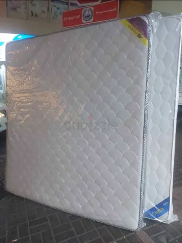 King size 180x200cm mattress.  All times delivery available