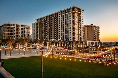 Corner unit | Pool view | Spacious | HO soon