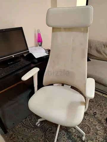 IKEA (JARVFJALLET) white ergonomic office chair with headrest - good condition