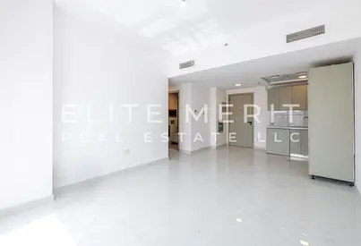 2BHK + Maid | Unfurnished | Vacant | Flexible Cheques