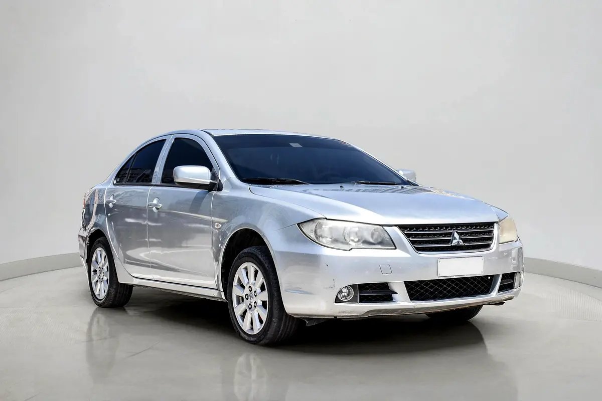 Mitsubishi Lancer 2014 — photo 1 of 15