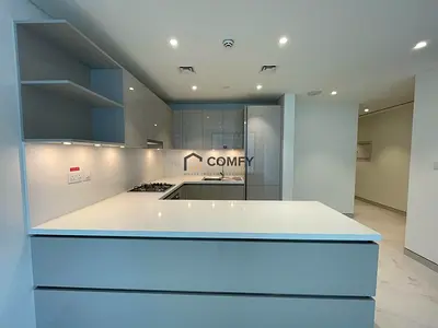 Spacious Apt | High Floor | Low Price