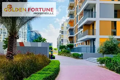 شقة شاغرة | غرفتا نوم + غرفة خادمة | حصرية | عرض خاص