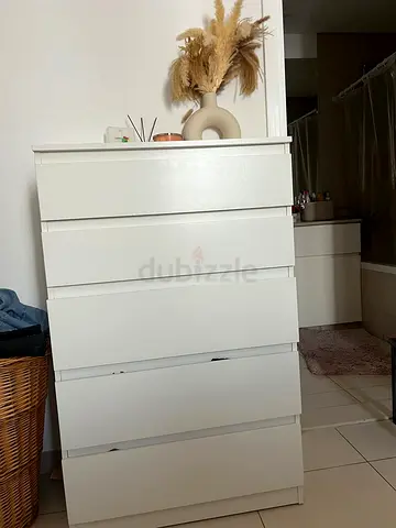 White 6-Drawer Chest of Drawers - Good Condition