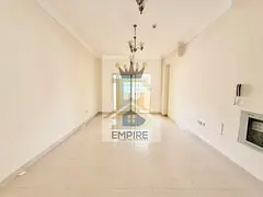 SPACIOUS BRIGHT APPARTMENT//MASTER ROOM NICE WARDROBE// FAMILY BULIDING//FREE GYM &amp; POOL//EASY C