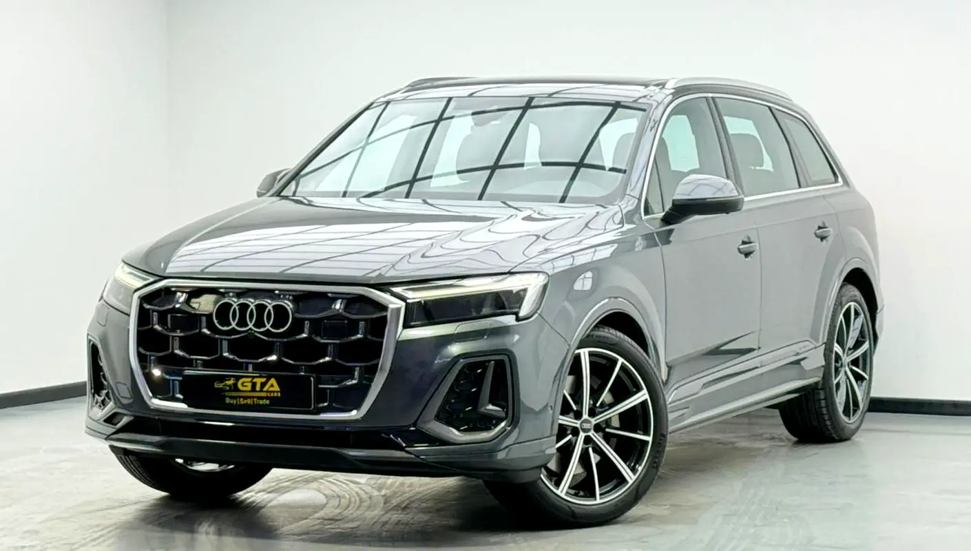 Audi Q7 2025 — photo 1 of 18