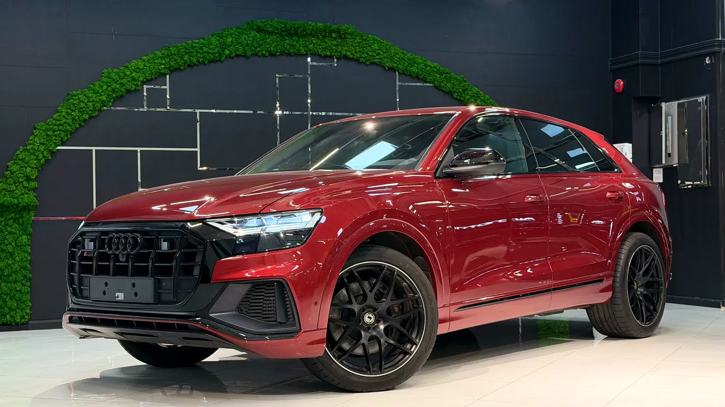 Audi RS Q8 2021 — photo 1 of 20