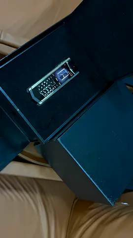 Vertu Signature S Clous De Paris