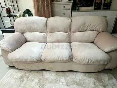 Very Good Condition: Sofa 3 + 2 + 2 + For Sale