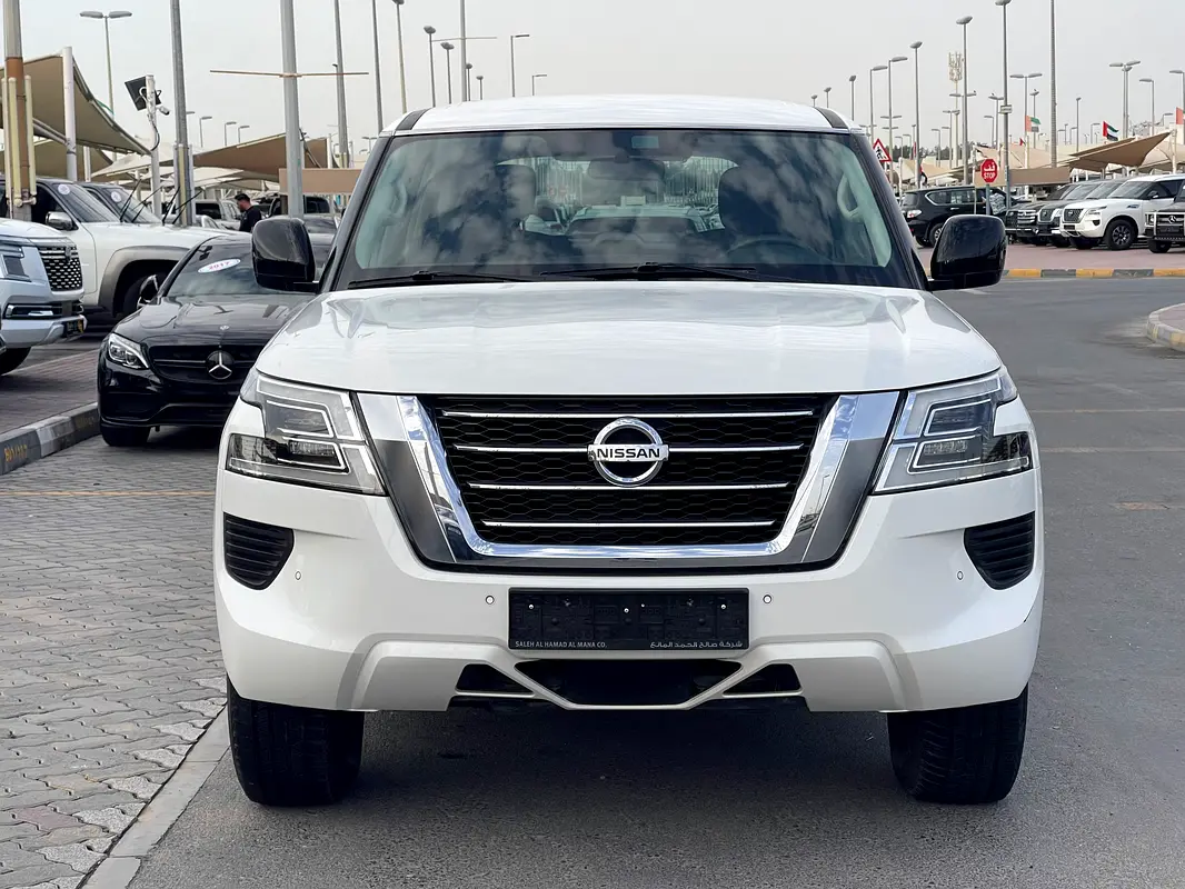 Nissan Patrol 2020 — photo 1 of 20