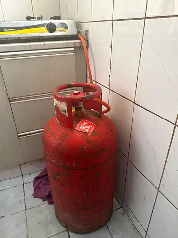 Used LPG Gas Cylinder (Red) - Good Working Condition with stove