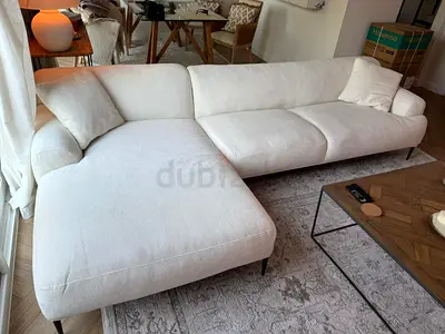 The Loom collection L shape sofa be3-Seater L-Shaped White Fabric Sofa with Chaise — Good Condition