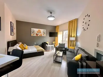 Fully Renovated Studio - Modern Furnished - Beach Access - Bab Al Bahr