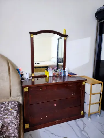 Dressing table with mirror