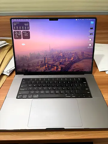 16-inch MacBook Pro (M1 Pro) 2021 - Silver, Good Condition