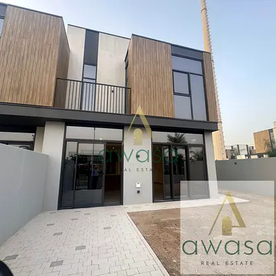 Elegant Townhouse | Prime Location | Family-Friendly Community