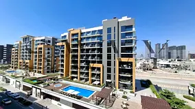 Contemporary Studio Apartment with Premium Amenities