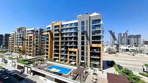Contemporary Studio Apartment with Premium Amenities