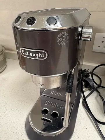 DeLonghi Espresso Coffee Machine with Steam Wand - Good Working Condition ( With all tools )