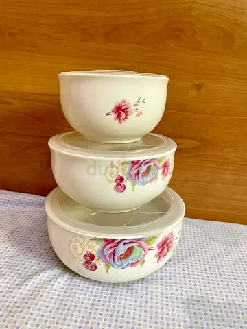 Set of 3 Ceramic Bowls with Lids