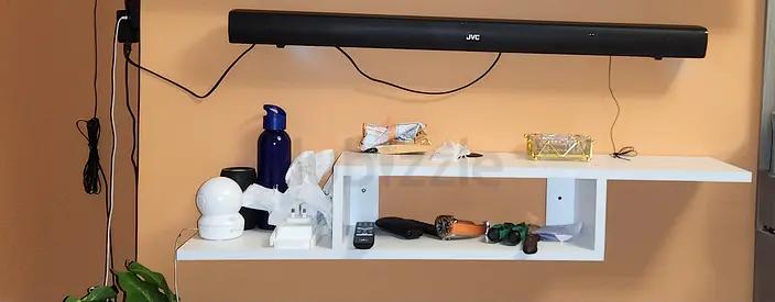 Modern Minimalist Floating TV Shelf – Excellent Condition