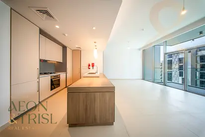 High Floor Unit with Pool View | Large Layout