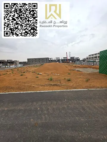 A great opportunity to own a townhouse plot in Al Helio 1 – Al Badr Plan, strategically located near Al Zubair Street, providing easy access to variou