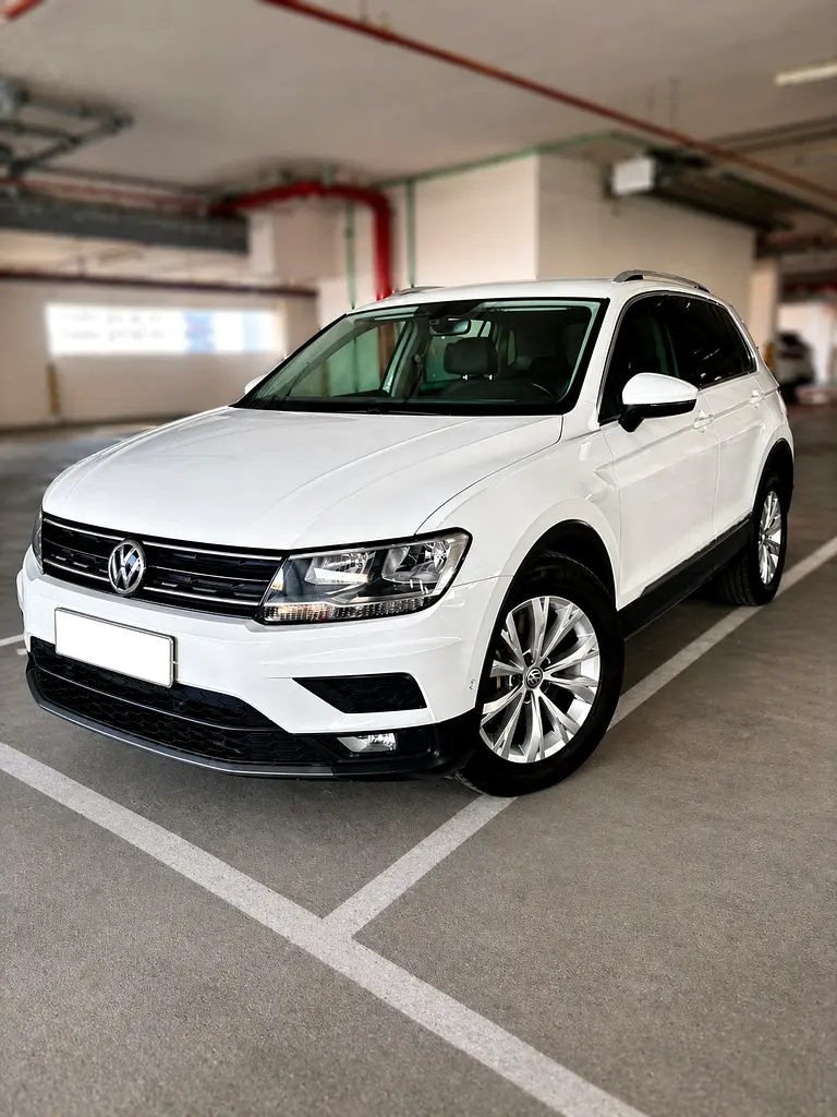 Volkswagen Tiguan 2019 — photo 1 of 13