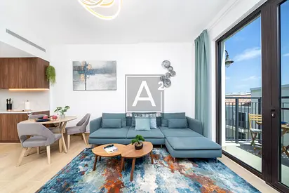 Fully Furnished - Natural Light - Vacant Property