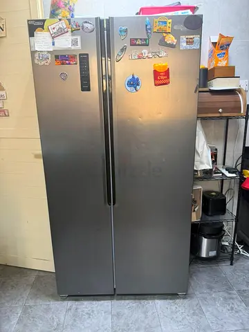 Double door refrigerator