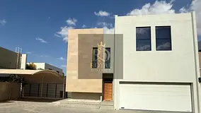 DISTRESS DEAL | SIGNATURE VILL 4 BEDROOMS VILLA | NO SERVICE CHARGE | FULLY CORNER | STYLISH FINISHI