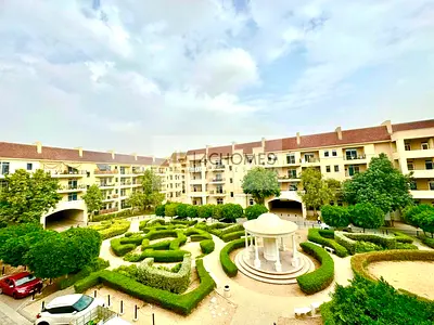 Big Furnished 1 BR Balcony Prime Location Vacant