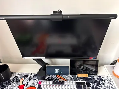 Msi 24in 100hz plus Quntis pro light bar