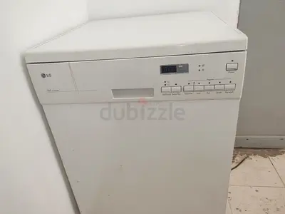 LG Built-in Dishwasher - White, Working, Needs Minor Cleaning, Not known flaws. Good condition
