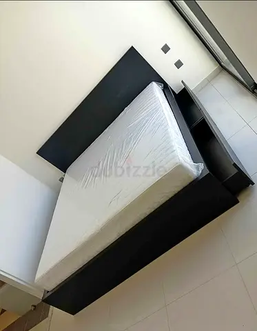 Malam king size bed 180/200cm bed with 2 storage drawers underneath and Ikea mattress