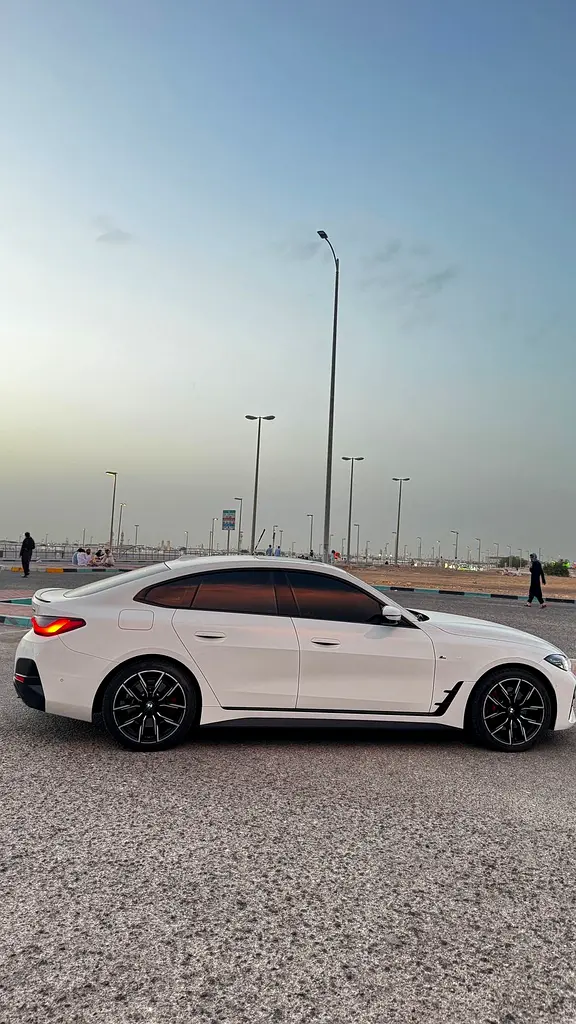 BMW 4-Series 2023 — photo 1 of 5