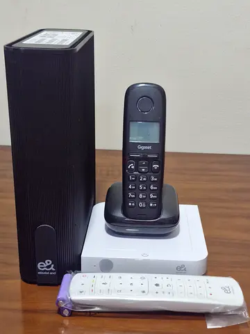 Gigaset Cordless Phone with e Set-Top Box and Remote - Good Working Condition