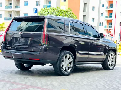 Cadillac Escalade Platinum 2015 - GCC Specs - Excellent Condition