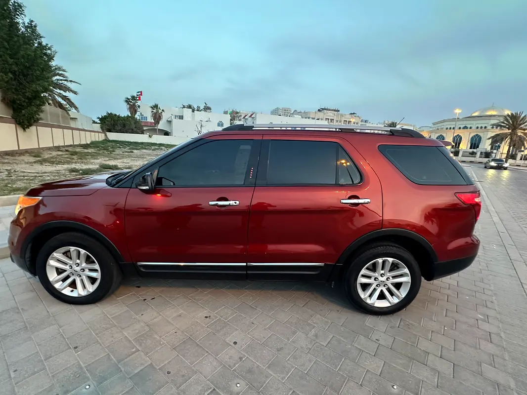Ford Explorer 2014 — photo 1 of 13