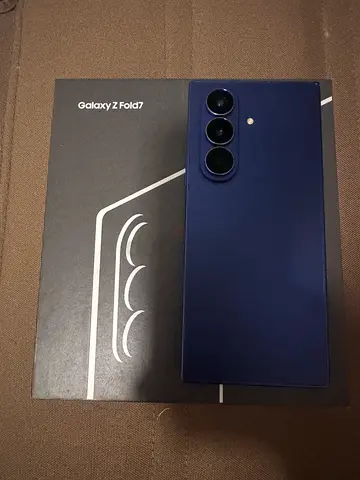 Samsung galaxy fold 7 with PITAKA case 256 GB