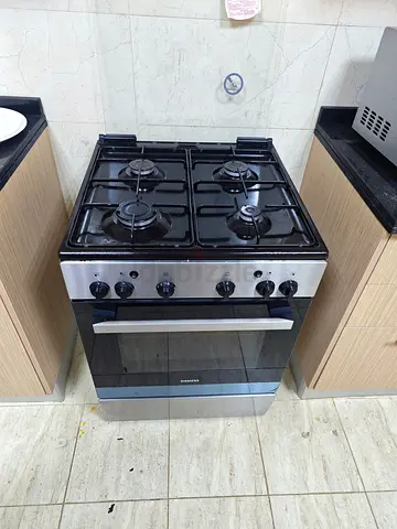 Siemens gas cooker with oven – villa sale